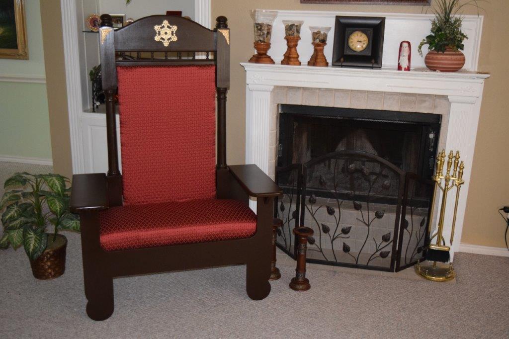 high quality Santa chair for rent in Dallas, Fort Worth